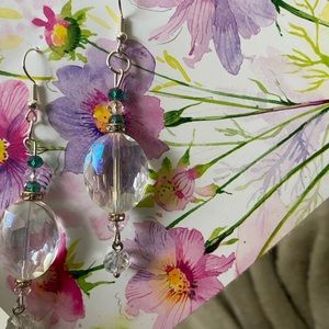 Women’s dangle earrings